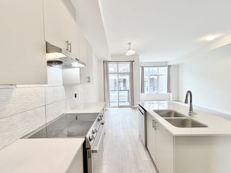 For Lease - 6 KAHSHE Lane, Richmond Hill, Ontario - Photo 3