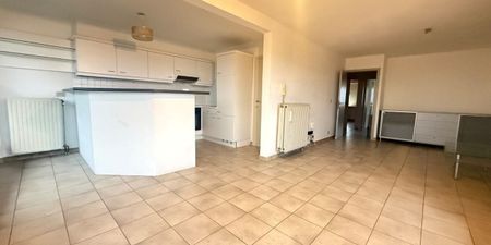 Appartement te huur in Roeselare voor € 700 met 2 slaapkamers - Photo 3