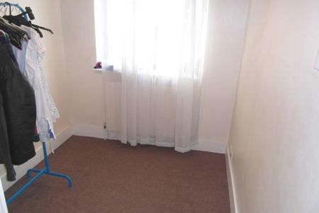 4 bedroom terraced house to rent - Photo 3