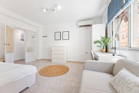 Carrer d Antonio Ponz, Valencia, Valencian Community 46011 - Photo 4