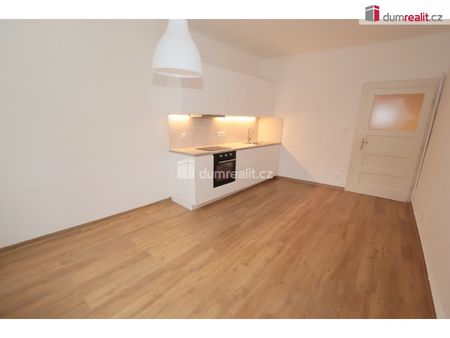 Pronájem bytu 2+kk 57 m², Mrštíkova 2452, Praha - Fotografie 4