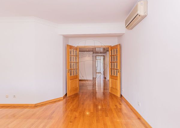 Apartamento T3 em Lisboa