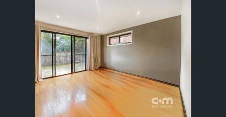 3-Bedroom Modern Townhouse - Photo 4