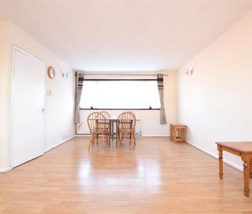 Great Cullings, Rush Green, Romford, Essex, RM7 - Photo 1
