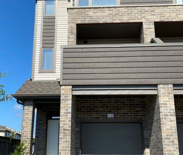 For Lease - 2148 Meadowgate Boulevard, London South, Ontario - Photo 6