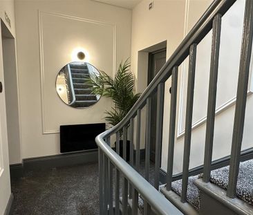 2 bedroom property to rent - Photo 1