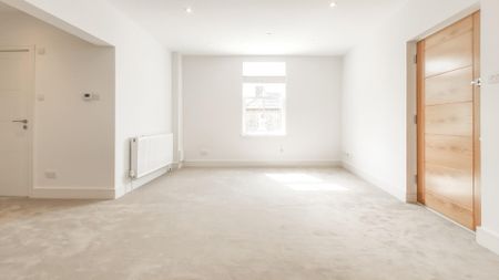 Raynham House, 65a Ware Road, Hertford - Photo 5