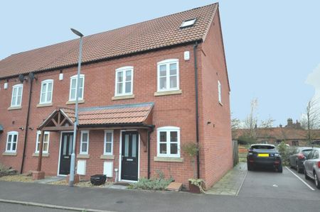 3 bedroom semi-detached house to rent - Photo 3