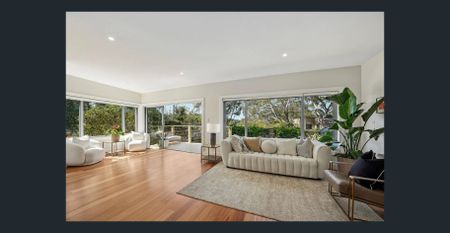 Stunning family friendly living with pool, views and absolute privacy - Photo 2