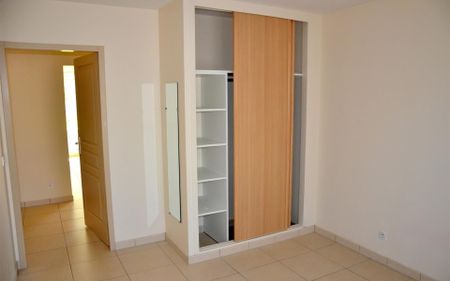 Appartement à louer 3 pièces • 65,80 m2 Chartrettes - Photo 2