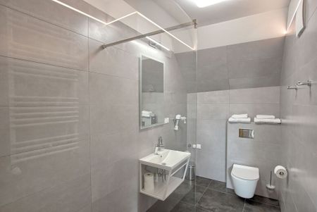 Mieszkanie 2-pokojowe na Starym Mieście - Zdjęcie 2