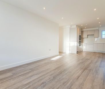 16 Market Place, Hertford - Photo 2