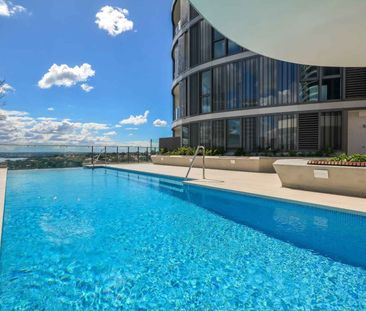VUE - GUN BARREL HARBOUR VIEWS FROM ONE BED + STUDY APARTMENT - Photo 4