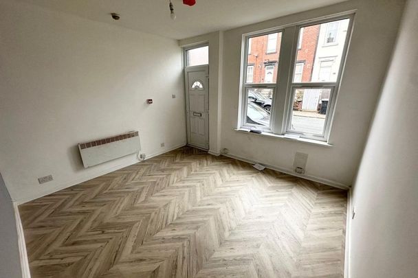 Longroyd Grove - Photo 1