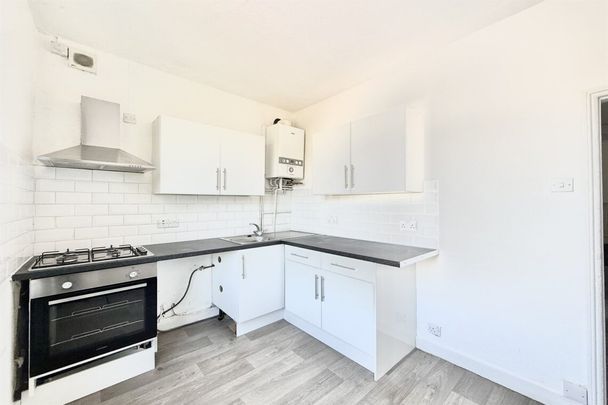 2 bed Flat Burdett Avenue, SS0 - Photo 1