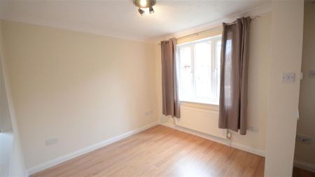 1 bedroom house to rent - Photo 2