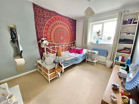 3 bedroom semi-detached house to rent - Photo 4