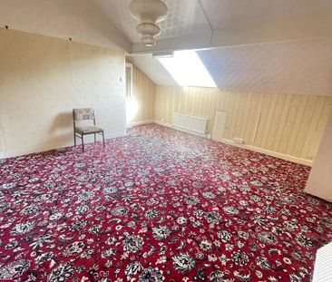 4 bedroom semi-detached house to rent - Photo 6