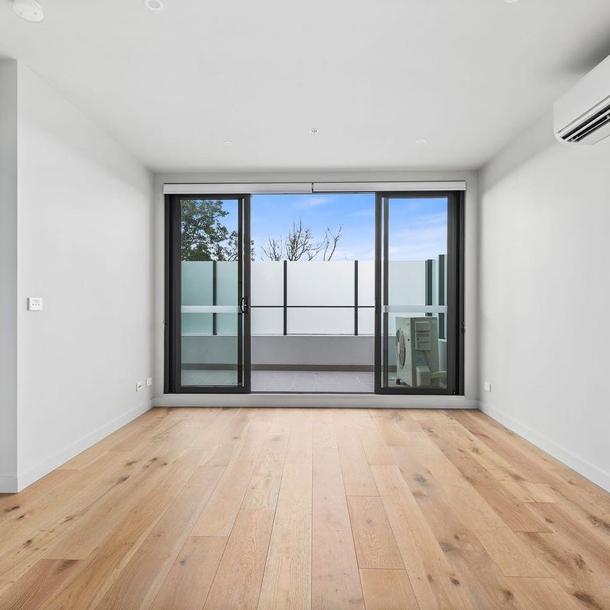 Modern 2B1B1CP Apartment Living in a Convenient Bentleigh within McKinnon Secondary College - Photo 1