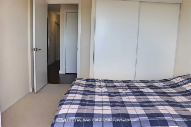 181 Village Green Square #811 - Photo 1