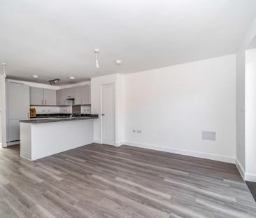 2 bedroom semi-detached house to rent - Photo 5