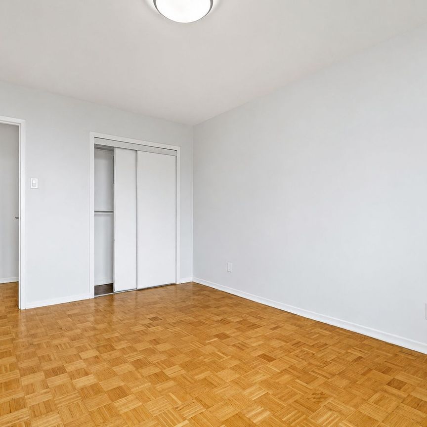 For Lease - 525 Eglinton Avenue Unit# 804, Toronto, Ontario - Photo 1