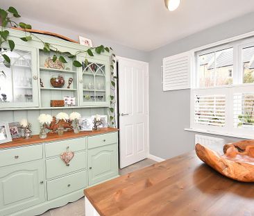 4 bedroom detached house to rent - Photo 4