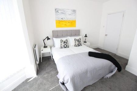 1 bedroom in a house share to rent - Photo 3