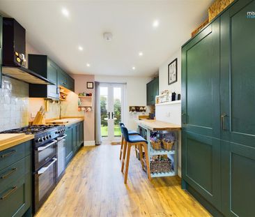 4 bedroom terraced house to rent - Photo 6