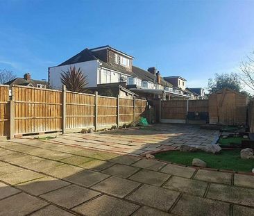 4 bedroom terraced house to rent - Photo 5