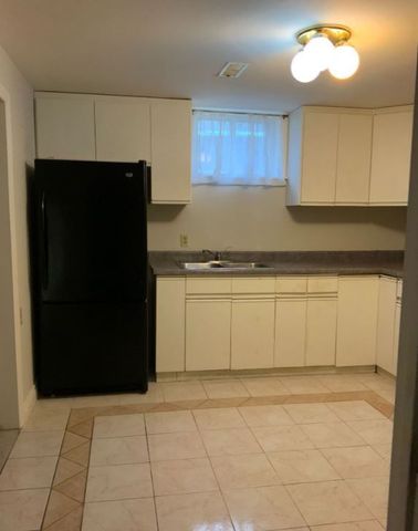 For Lease - 89 Bond Crescent, Richmond Hill, Ontario - Photo 2