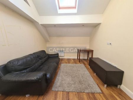 1 bedroom triplex to rent - Photo 5