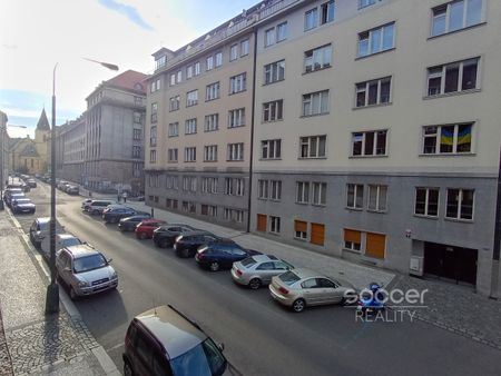Pronájem bytu 2+1 100 m² - Фото 2