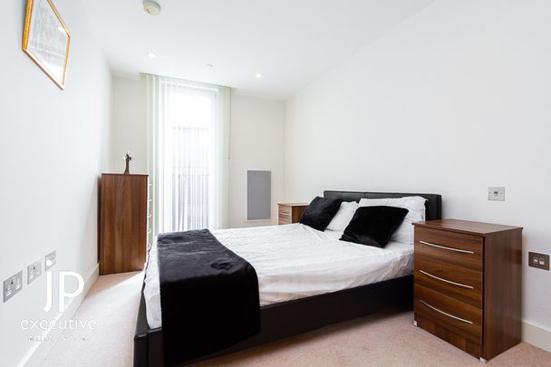 HAYES APARTMENTS CARDIFF CITY CENTRE FURNISHED TWO BEDROOM APARTMENT - Photo 1