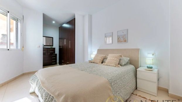 Piso de alquiler en Calle Azorin, Florida Baja - Photo 1