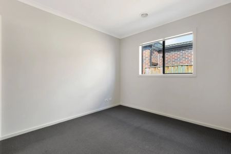 Modern family home in popular Harpley Estate. - Photo 2