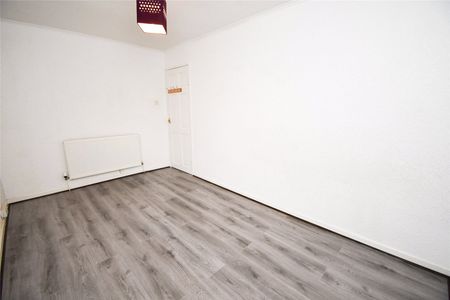 Royden Road, CH49 4NA, Upton - Photo 4