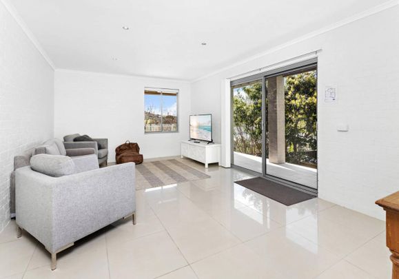 Immaculate large family home - the choice is yours! - Photo 1