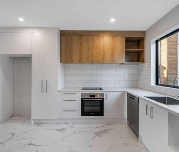 Lock-Up & Leave St Albans Living – Fully Furnished - Photo 3