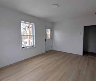 Immeuble - 478-488 Rue Principale Nord Magnifique 4 ½ Refait à Neuf... - Photo 2