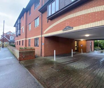 The House Martins, Cage Lane, Felixstowe, IP11 - Photo 2