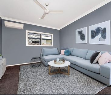 Comfortable Family Home in a Quiet Shaw Location - Photo 1