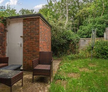 4 bedroom terraced house to rent - Photo 6