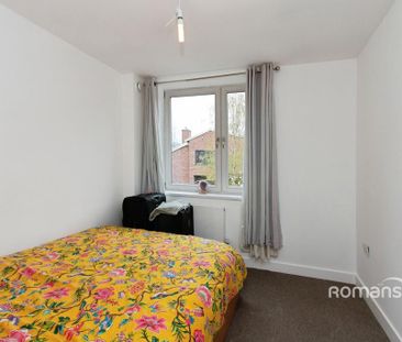 3 bedroom semi-detached house to rent - Photo 2