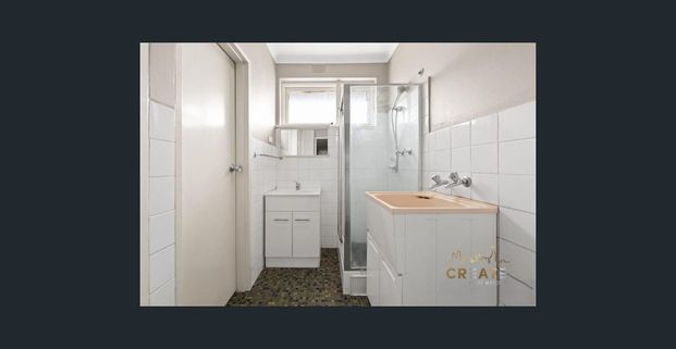 MODERN COMFORT IN A PRIME LOCATION - Photo 1