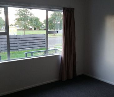 3 Bedroom House on Perth St Levin - Photo 2