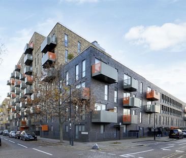 2 bedroom flat - Photo 1