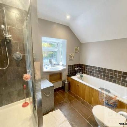 4 bedroom property to rent in Epsom - Photo 1