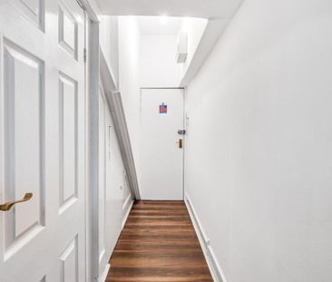 West Cromwell Road, SW5 - Photo 6