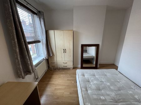 Carnot Street, Leeman Road - P10722 - Photo 5